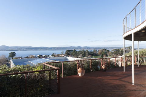 Sandy Bay Sensation - Grafton Accommodation 0