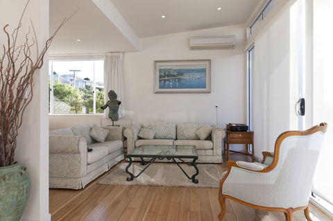 Sandy Bay Sensation - Grafton Accommodation 6