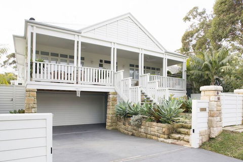 A PERFECT STAY - Coonanga Beach House - Grafton Accommodation 1