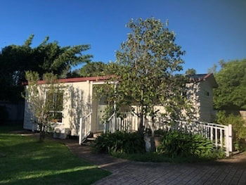 Little Gem - Grafton Accommodation 1