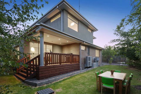 Aquawaters House By Barefoot Beach Stays - Grafton Accommodation 1