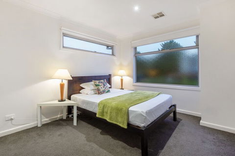 Aquawaters House By Barefoot Beach Stays - Grafton Accommodation 7