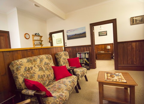 Creek Cottage - Grafton Accommodation 5