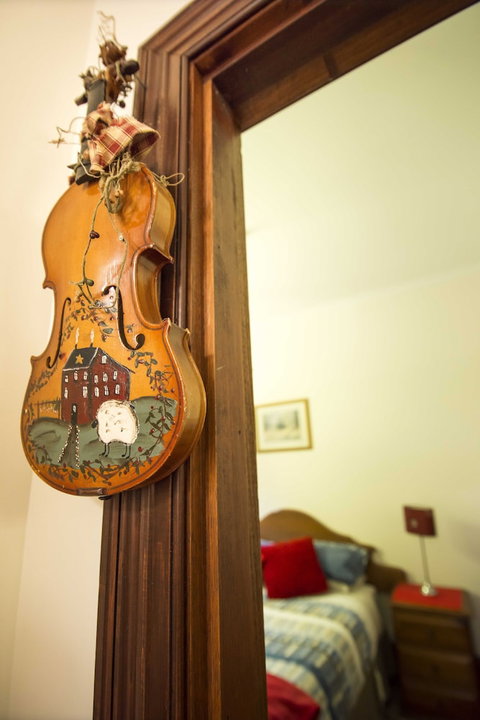 Creek Cottage - Grafton Accommodation 2