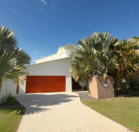 3 Bauhinia Crescent Marcoola PET FRIENDLY LINEN SUPPLIED 500 BOND - Grafton Accommodation