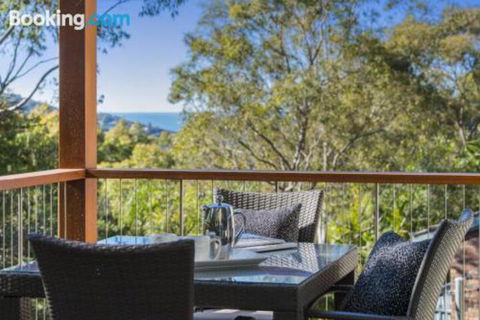 Avalon Tree House - Grafton Accommodation 7