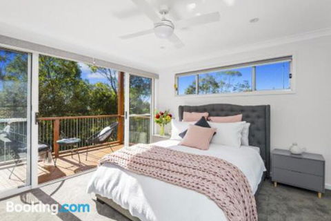 Avalon Tree House - Grafton Accommodation 6