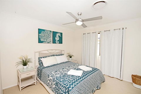 22 Sorrento Avenue Coolum Beach Linen Supplied PET FRIENDLY 500 BOND - Grafton Accommodation 3