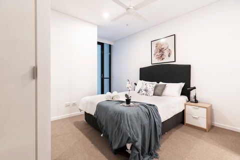 Airhome Southbank Riverside Tower - Grafton Accommodation 4