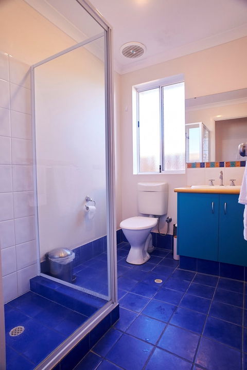 Golf And Beach Retreat - Grafton Accommodation 6