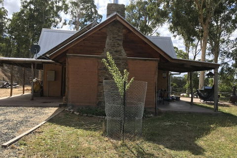 Mud Brick Cottage Cobungra - Grafton Accommodation 3