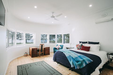 Deco Beach Luxury Apartments - Grafton Accommodation 5