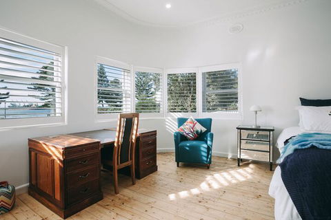Deco Beach Luxury Apartments - Grafton Accommodation 6