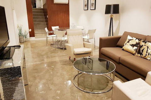 Darling Harbour Modern 2 Bedroom Terrace - Grafton Accommodation 6