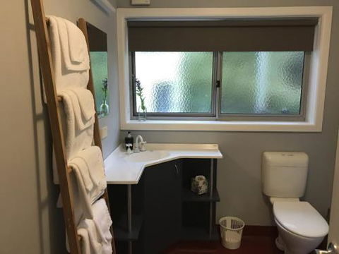 A Bach At Bright Bright VIC - Grafton Accommodation 3