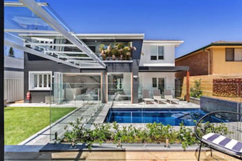 La Luna Shoal Bay - Grafton Accommodation 0