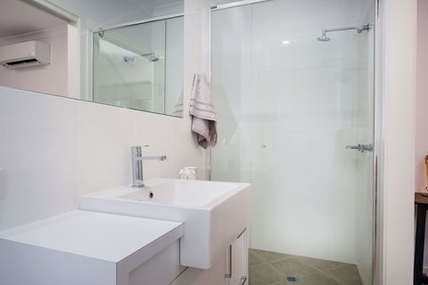 Albury Yalandra Apartment 5 - Grafton Accommodation 5