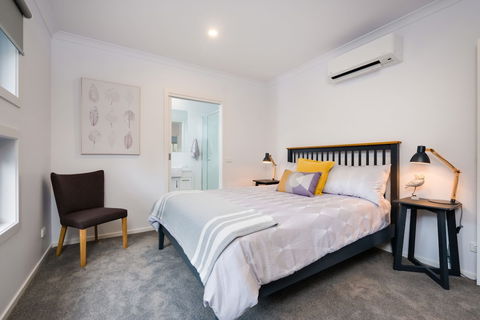 Albury Yalandra Apartment 5 - Grafton Accommodation 2