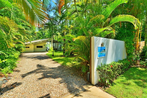 Pavilions In The Palms - Grafton Accommodation 2