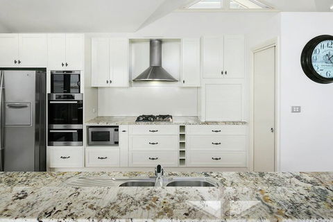 Oceanview - Grafton Accommodation 6