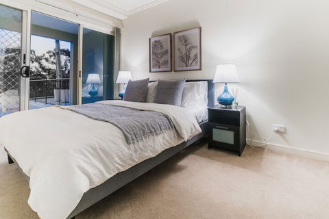 Absolute Riverfront One Bedroom Apartment - Grafton Accommodation 7
