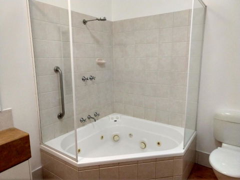 Private Apartments At The Sanctuary Resort - Grafton Accommodation 4