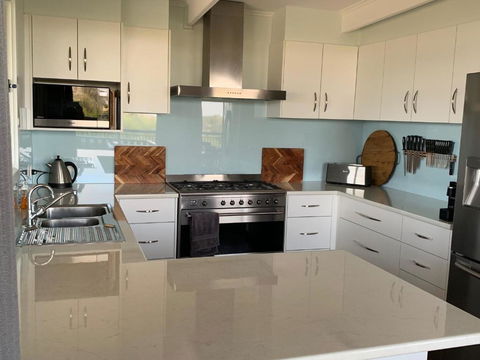 Longbeach House - Grafton Accommodation 4