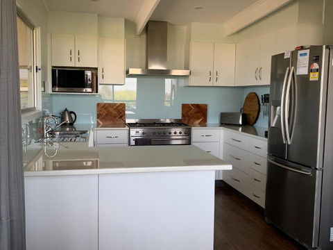 Longbeach House - Grafton Accommodation 1