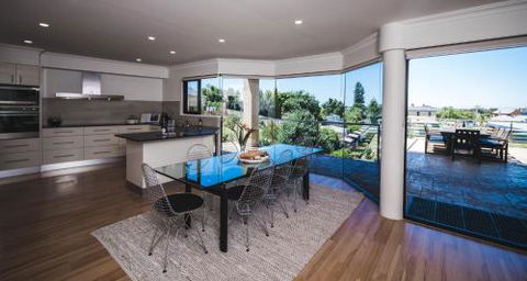Russell House - Grafton Accommodation 2