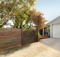 1 / 882 David Low Way Marcoola 500 Bond Linen included pet friendly - Grafton Accommodation