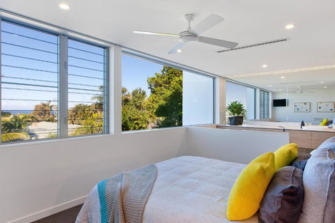 Blueys Beach House 5 Bedroom - Grafton Accommodation 2