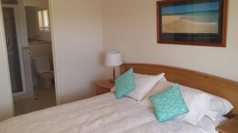 Alexander Drive B & B - Grafton Accommodation 3