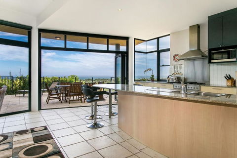 A SWEET ESCAPE Above Byron - Grafton Accommodation 1