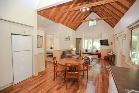 Alpine Arnica Cottage 1 - Grafton Accommodation 6