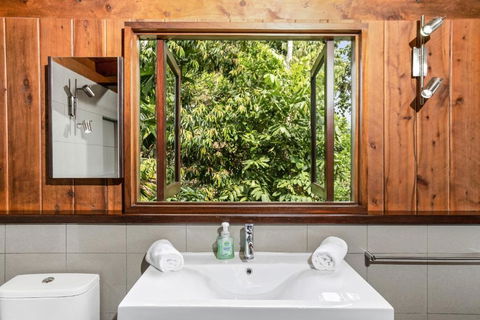 Daintree Holiday Homes La Vista - Grafton Accommodation 5