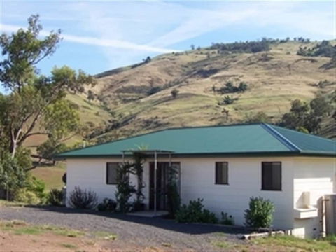 Elm Cottage - Grafton Accommodation 0