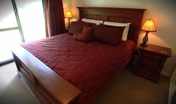 Elm Cottage - Grafton Accommodation 6
