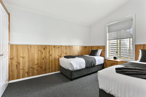 Mason's Cottages - Grafton Accommodation 6