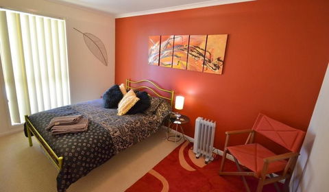 Art On Hart - Grafton Accommodation 3