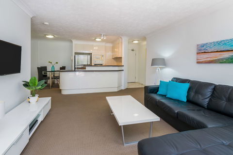 The Ritz Resort - Grafton Accommodation 3