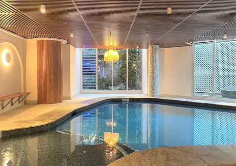 Aegean Apartments - Grafton Accommodation 6