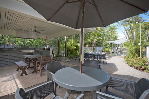 Tropical Nites - Grafton Accommodation 5