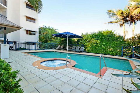 Raffles Mooloolaba - Grafton Accommodation 1