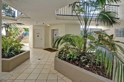 Raffles Mooloolaba - Grafton Accommodation 2