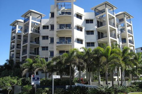Raffles Mooloolaba - Grafton Accommodation 0