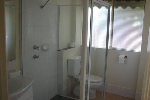 Lakeview Lodge - Grafton Accommodation 2