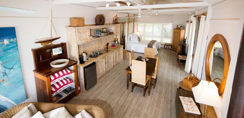 Boathouse - Birks River Retreat - Birks Harbour - Grafton Accommodation 2