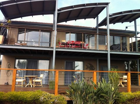 Corinella On The Esplanade Bed & Breakfast - Grafton Accommodation 1