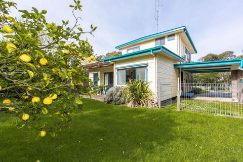 HOLIDAY On NAUTILUS INVERLOCH - Grafton Accommodation 5