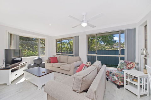 Aqualuna At Lighthouse Beach 8 Capalla Court - Grafton Accommodation 4